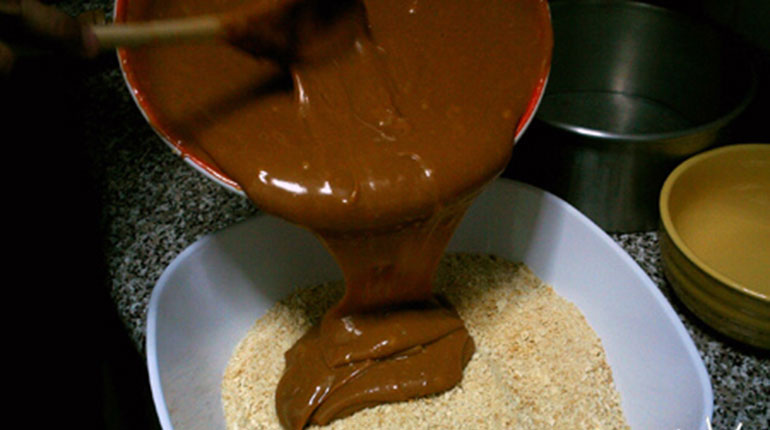 Cómo hacer una torta con galletas de soda